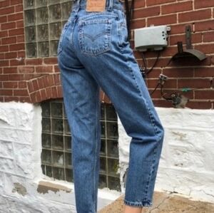 Levi's 550 Classic Relaxed Tapered Leg 14